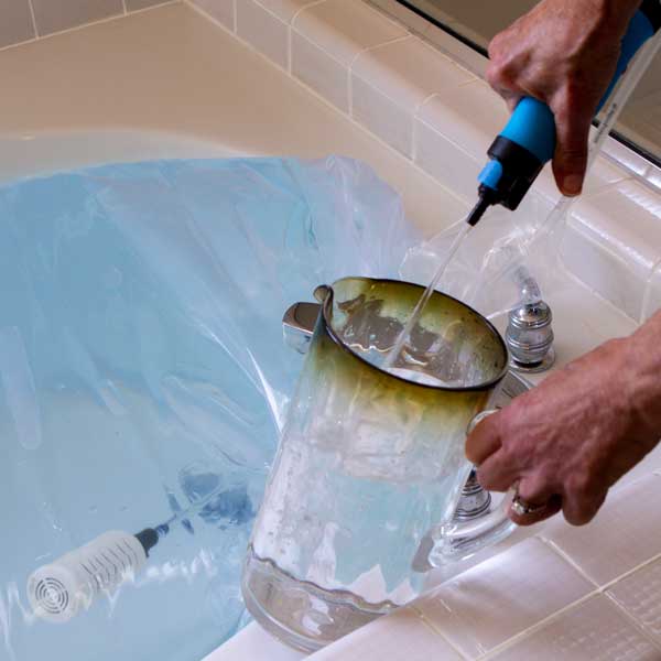 sagan life aquapod emergency bathtub water storage bladder get pure safe drinking water from your bathtub during emergency situations